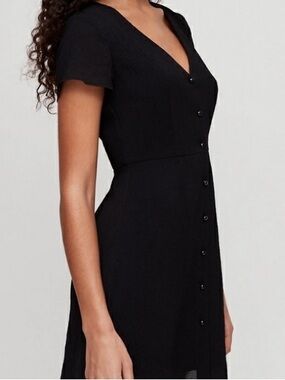 Aritzia Wilfred Nazaire Dress in Black (size 2)